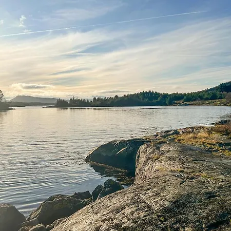 1 Bedroom Beautiful In Prázdninový dům *