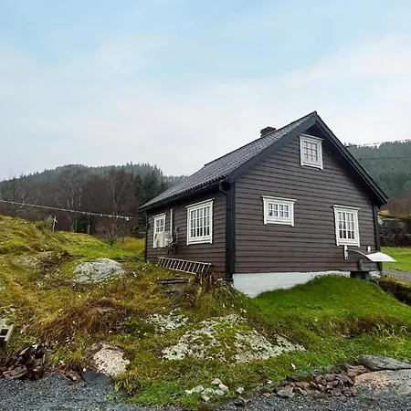 1 Bedroom Beautiful In Korssund