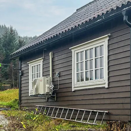 1 Bedroom Beautiful In Prázdninový dům