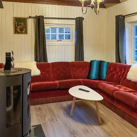 1 Bedroom Beautiful In Korssund