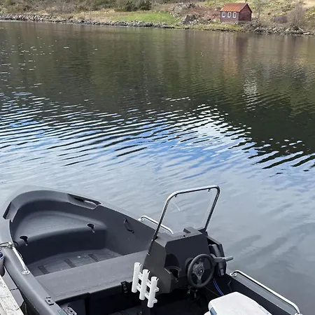 1 Bedroom Beautiful In *