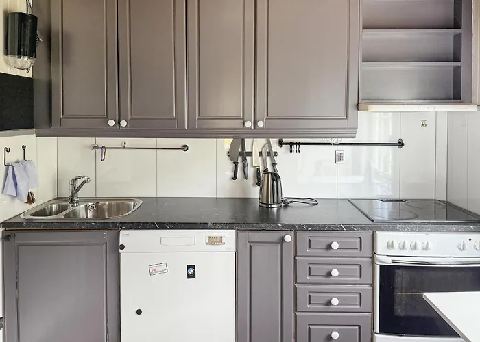 1 Bedroom Beautiful In Hébergement de vacances *